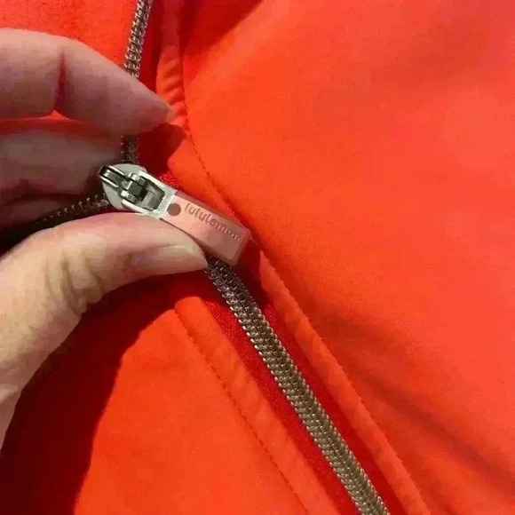 Lululemon Uba Hoodie *Softshell only EUC. Size 4 athletic athleisure activewear - Picture 5 of 8